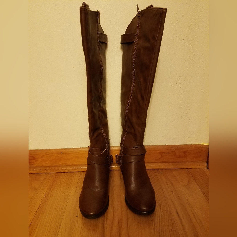 NWB Venus Tall Riding Equestrian Style Boots, Brown, Size 6